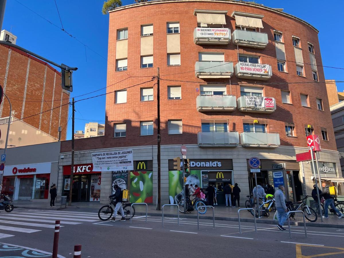 New Camp Nou Apartment/Diret Airport,Beautiful L'Hospitalet de Llobregat Esterno foto