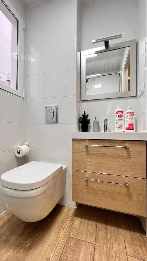 New Camp Nou Apartment/Diret Airport,Beautiful L'Hospitalet de Llobregat Esterno foto