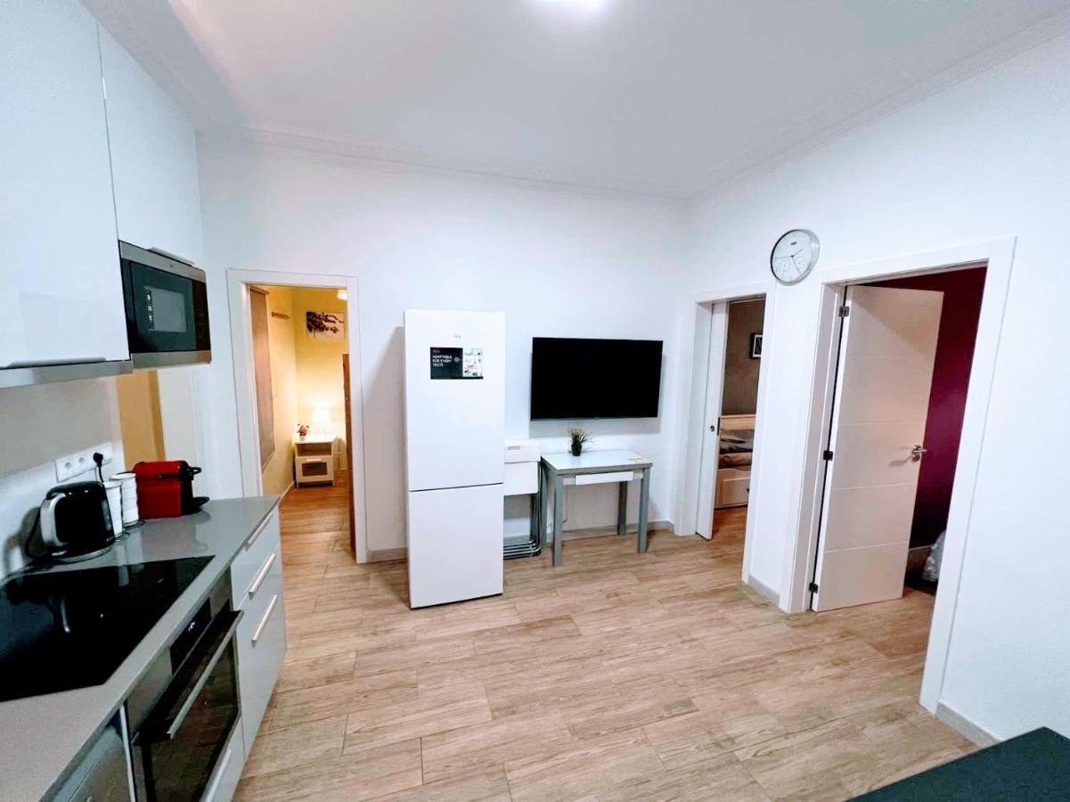 New Camp Nou Apartment/Diret Airport,Beautiful L'Hospitalet de Llobregat Esterno foto